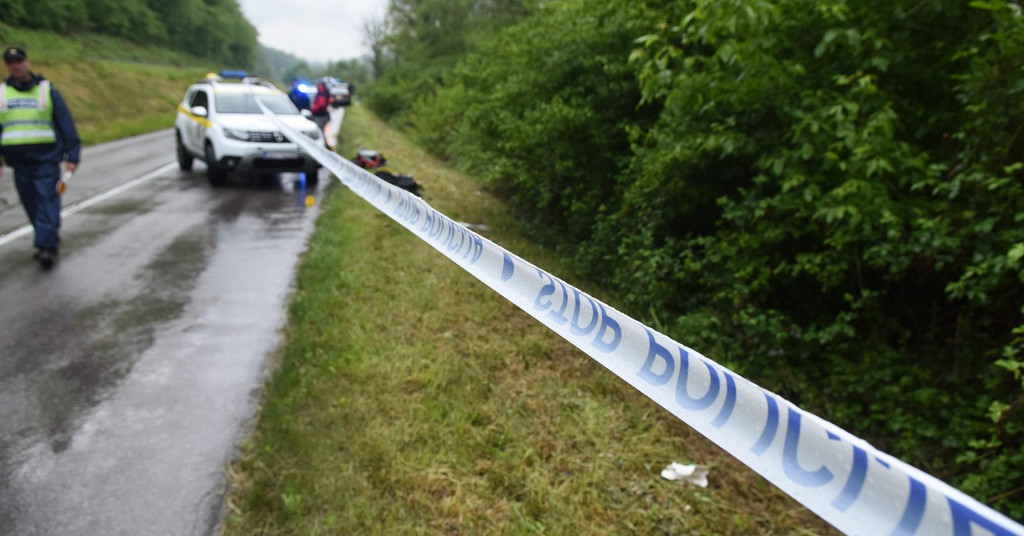 Na obali Kupe pronađeni strani državljani, dvoje preminulo