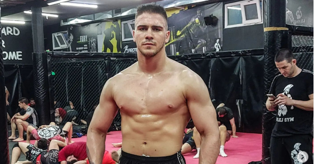 Profesionalni MMA borac “uspavao” TikTokera 