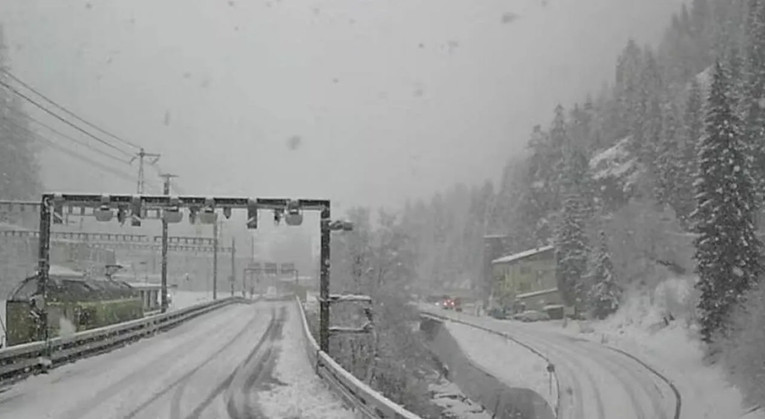 Više povrijeđenih u Švicarskoj nakon što je lavina izbacila voz iz šina