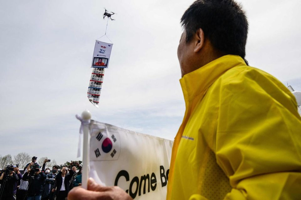 Južna Koreja uhapsila šestero Amerikanaca zbog slanja riže i Biblija na Sjever