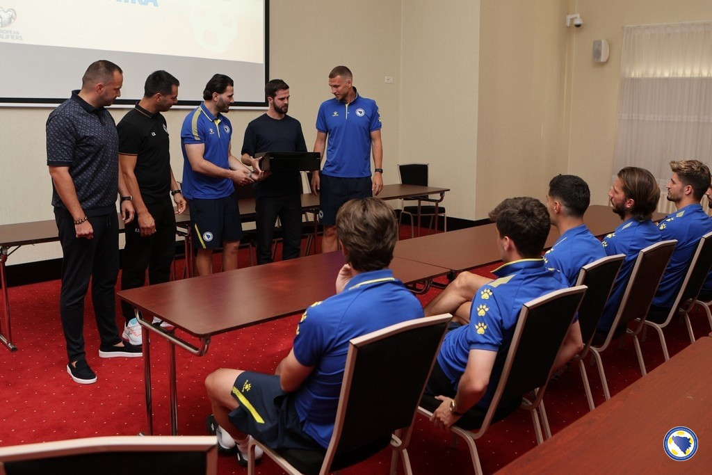 Kolašinac, Pjanić i Salihović uz reprezentaciju