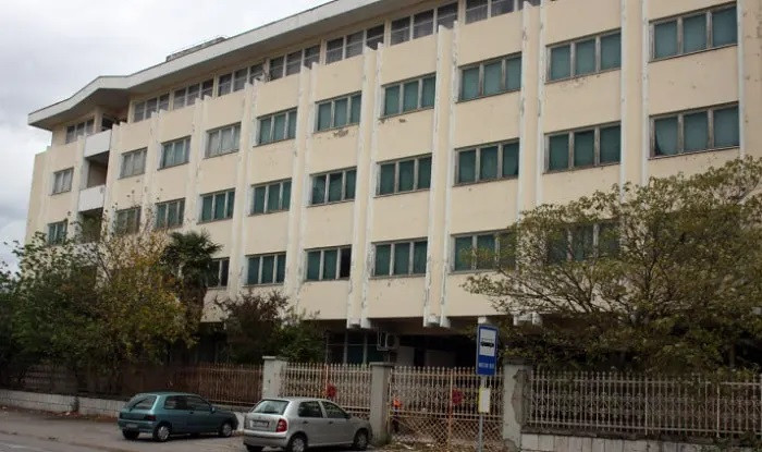 Ogorčeni, ljuti i izvarani bivši radnici Fabrike duhana Mostar