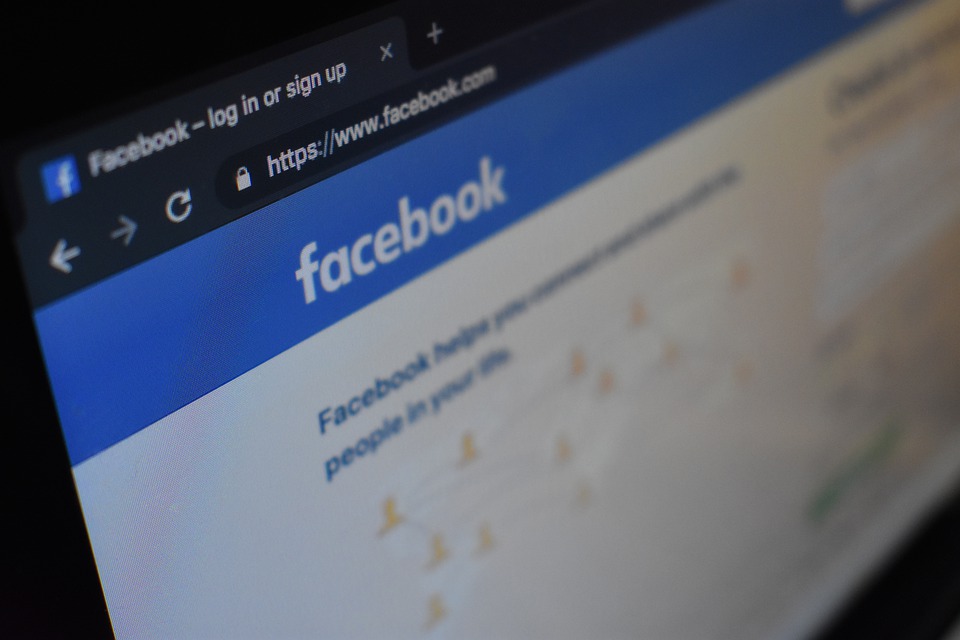 Facebook će ukloniti dezinformacije u vezi s vakcinama