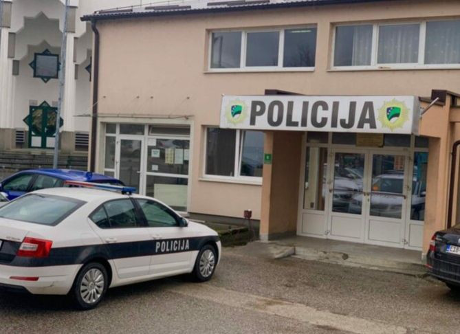 U Kalesiji ubijene dvije osobe, majka i sin (13). Počinioc u bjekstvu