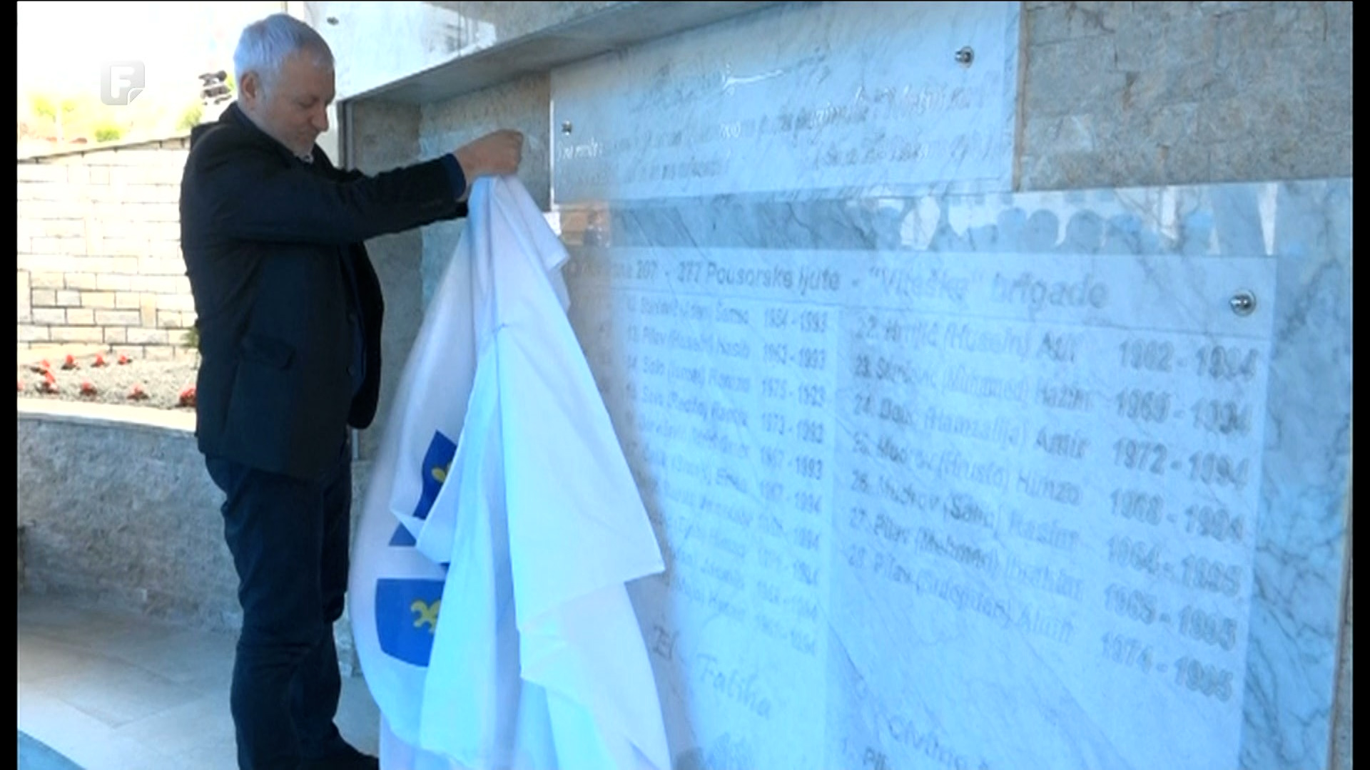 U Piljužićima otkriveno spomen-obilježje s imenima poginulih boraca i civilnih žrtava rata