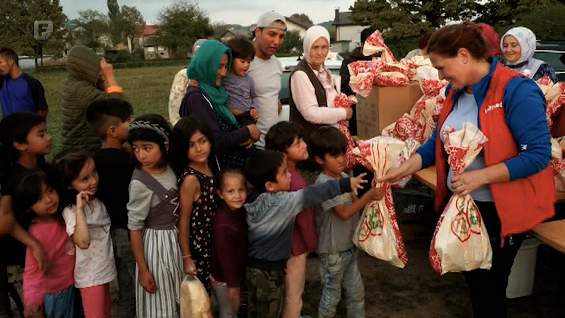 Članice 'Izvora' pripremile obroke i pakete za migrante u Velikoj Kladuši