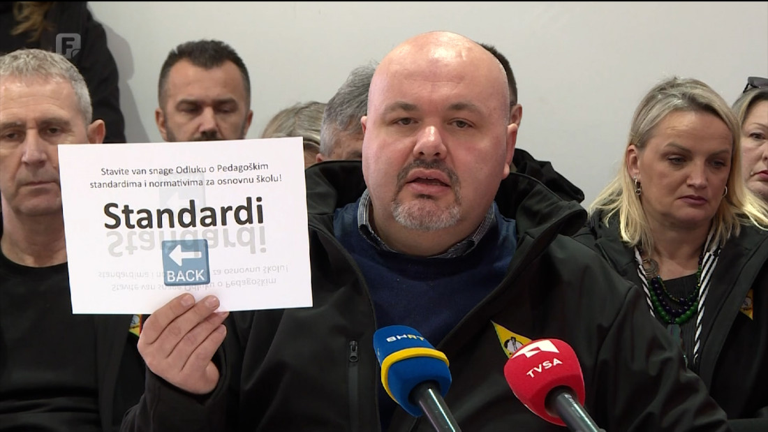 Sivro: Ministrica Hota-Muminović je proglašena tehnološkim viškom, želimo da ode