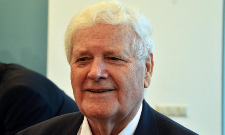 Interpol raspisao crvenu potjernicu za Fikretom Abdićem