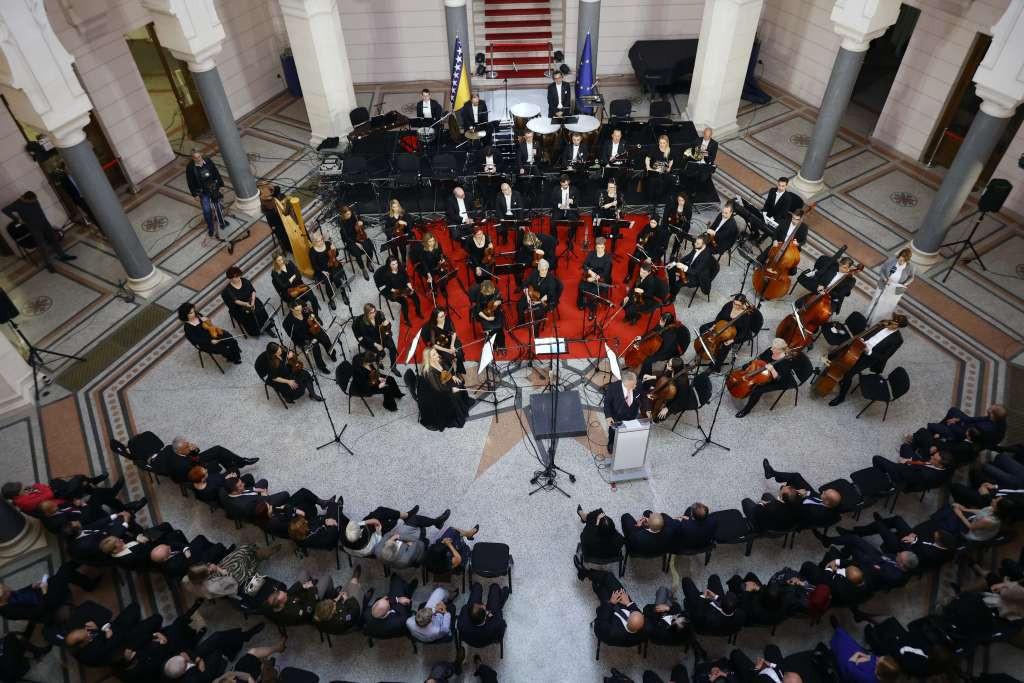 Svečani koncert Sarajevske filharmonije u Vijećnici povodom Dana pobjede nad fašizmom