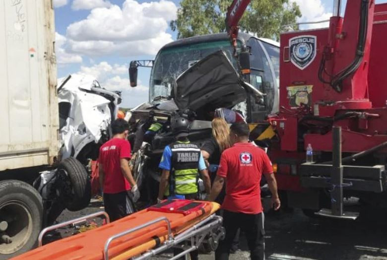 Na Filipinima u sudaru poginulo 12 osoba