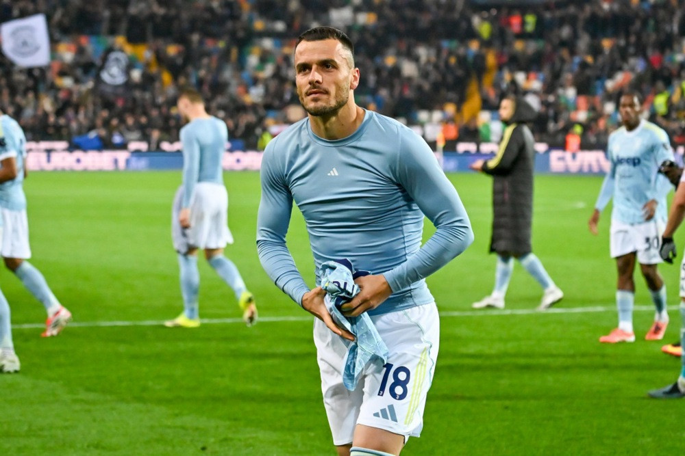 Filip Kostić potpisao za PSV do 2028. godine