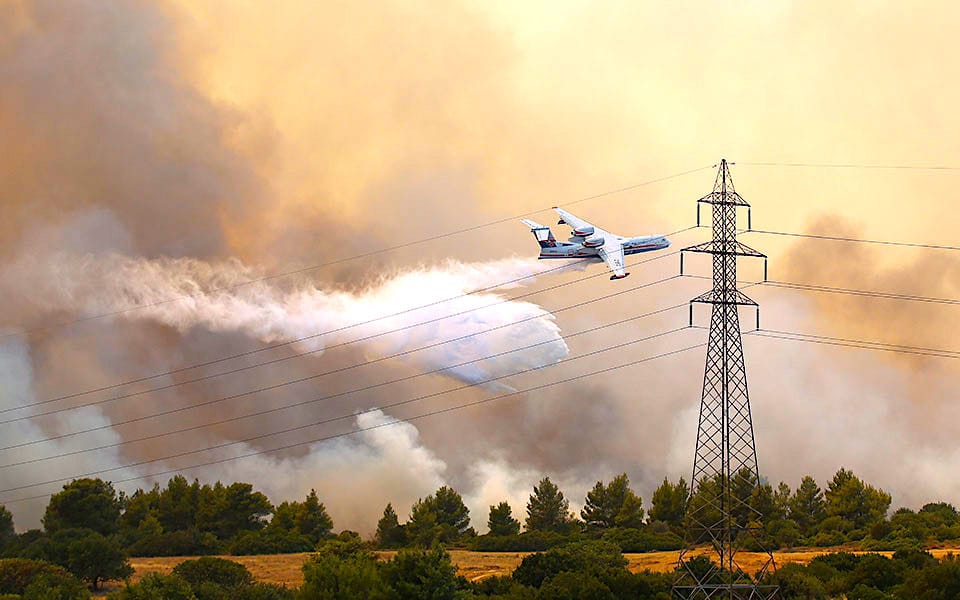 Srušio se avion koji je učestvovao u gašenju požara u Grčkoj