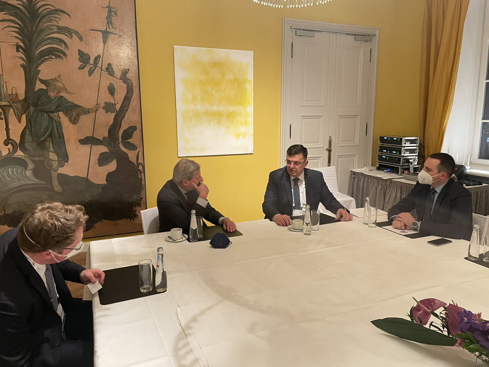 Tegeltija i Hahn o ekonomskoj i političkoj situaciji u BiH i regionu