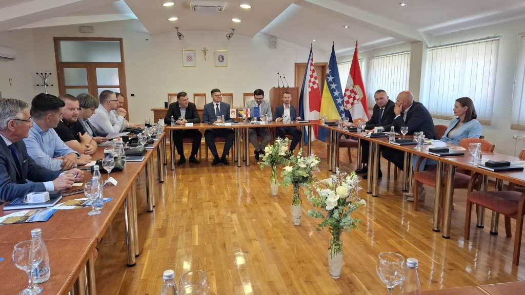 Federalno ministarstvo prostornog uređenja: 2,34 milijuna KM za projekte u HNK-u i ZHK-u