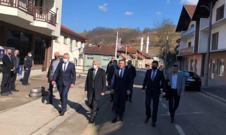 Šefik Džaferović proglašen počasnim građaninom općine Bužim