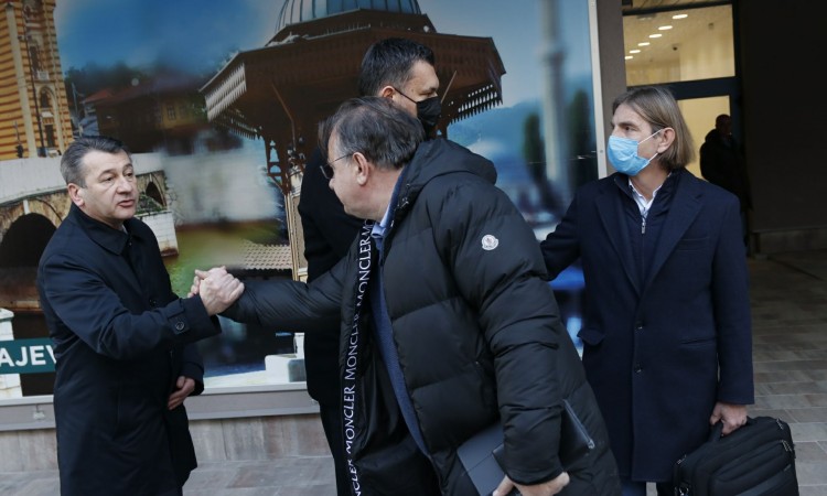 Četvorka sprema draft zakona za pomoć građanima Srebrenice