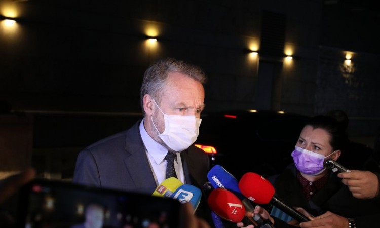 Izetbegović: EU i SAD pokušavaju pomoći da se krene u rješavanje problema
