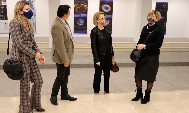 Izložba koja promovira znanost i umjetnost otvorena u Mostaru