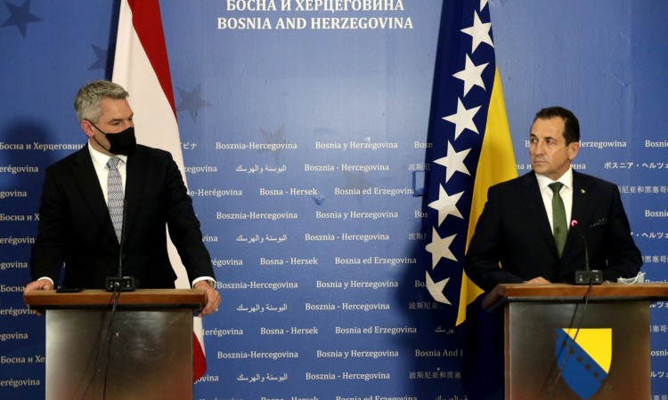 Cikotić: Austrija će finansirati 'čarter' letove za readmisiju migranata