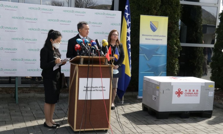 U Bosnu i Hercegovinu stigla donacija vakcina iz Kine