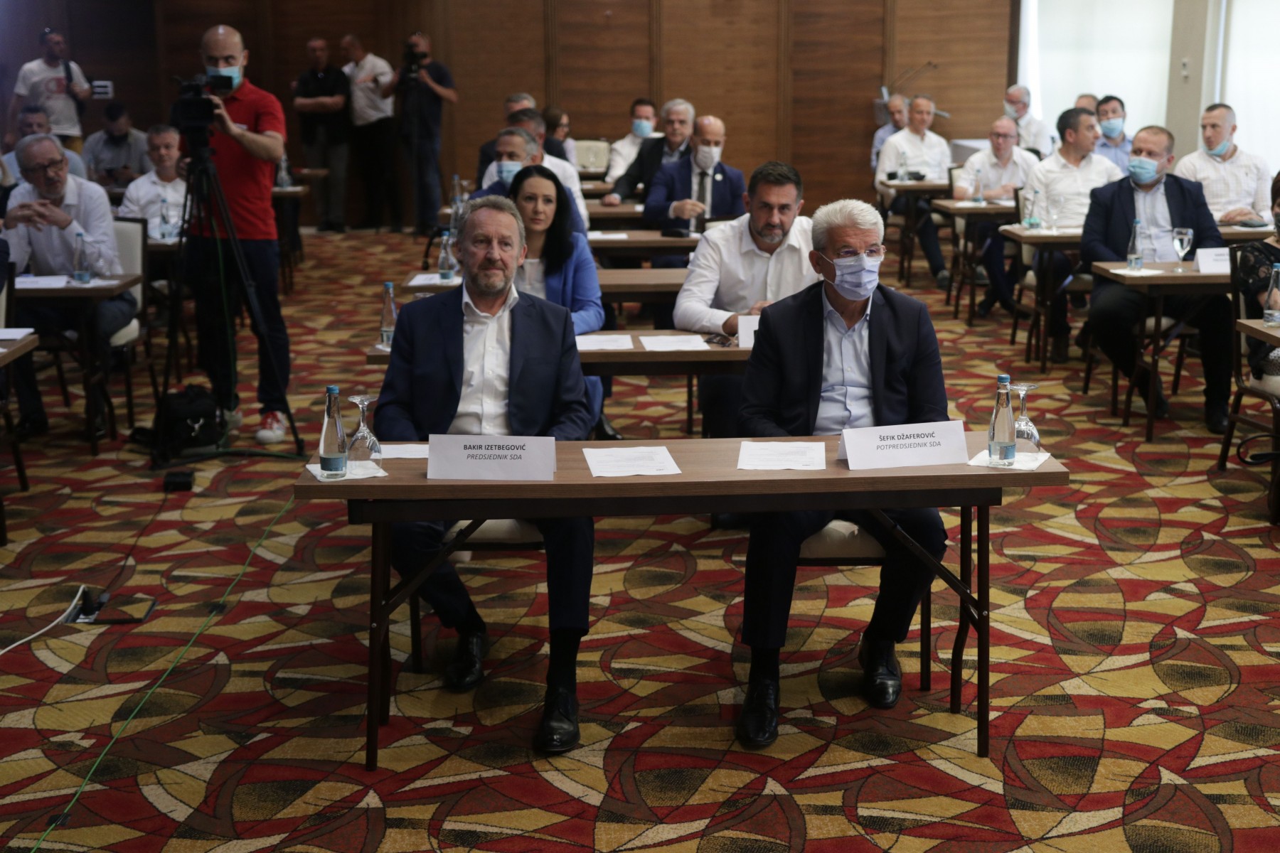 Izetbegović na GO SDA o pandemiji, izbornom zakonu, negiranju genocida...