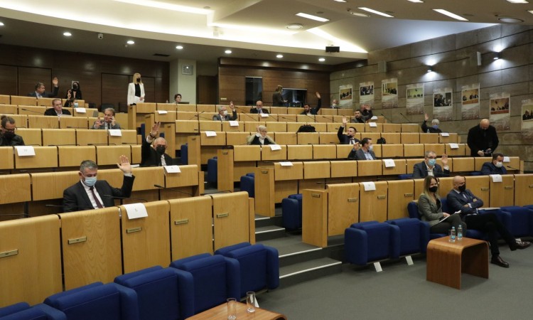 Dom naroda odobrio Nacrt zakona o zabrani gradnje mini hidrocentrala
