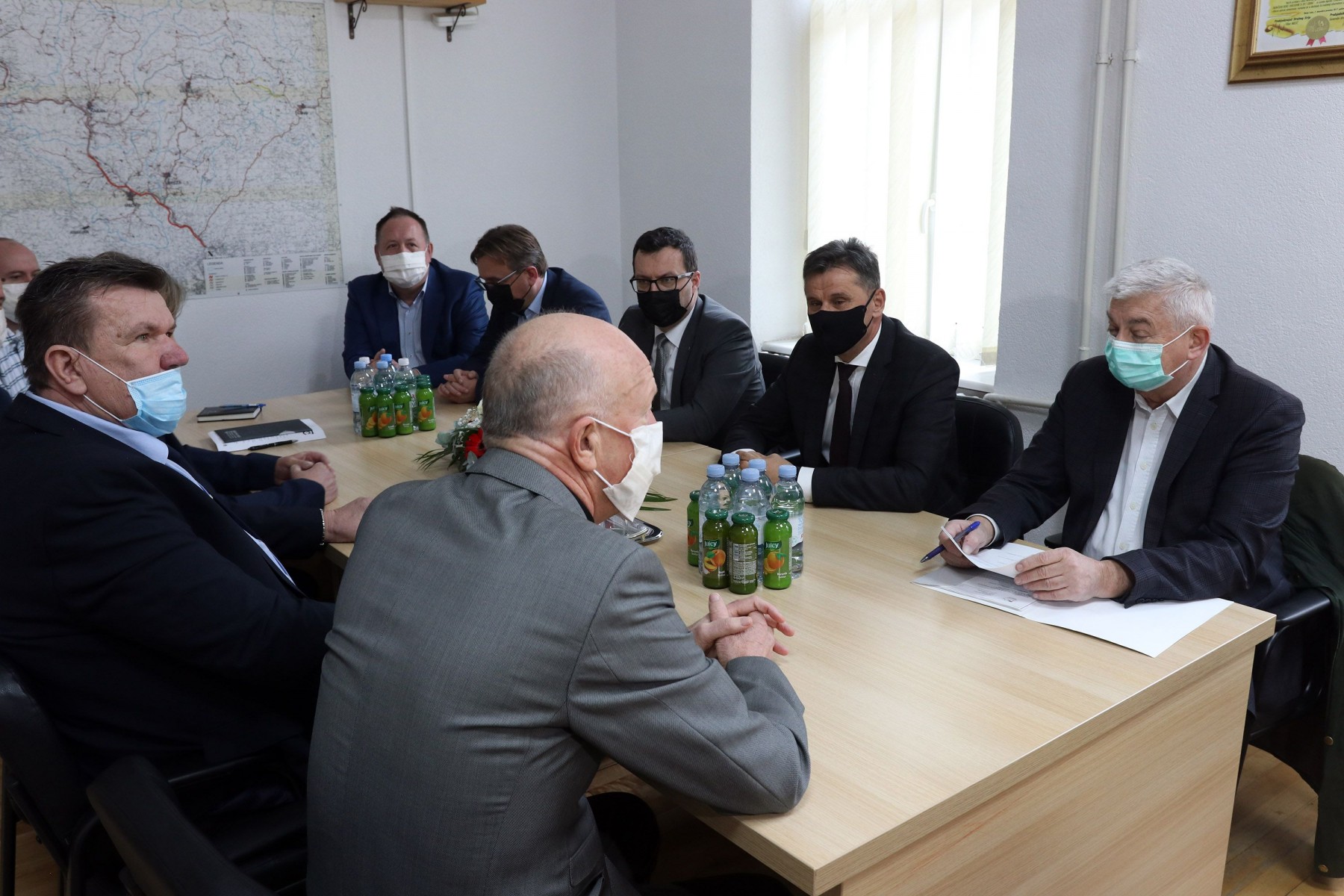 Novalić i Džindić u Varešu: Podrška infrastrukturnim projektima