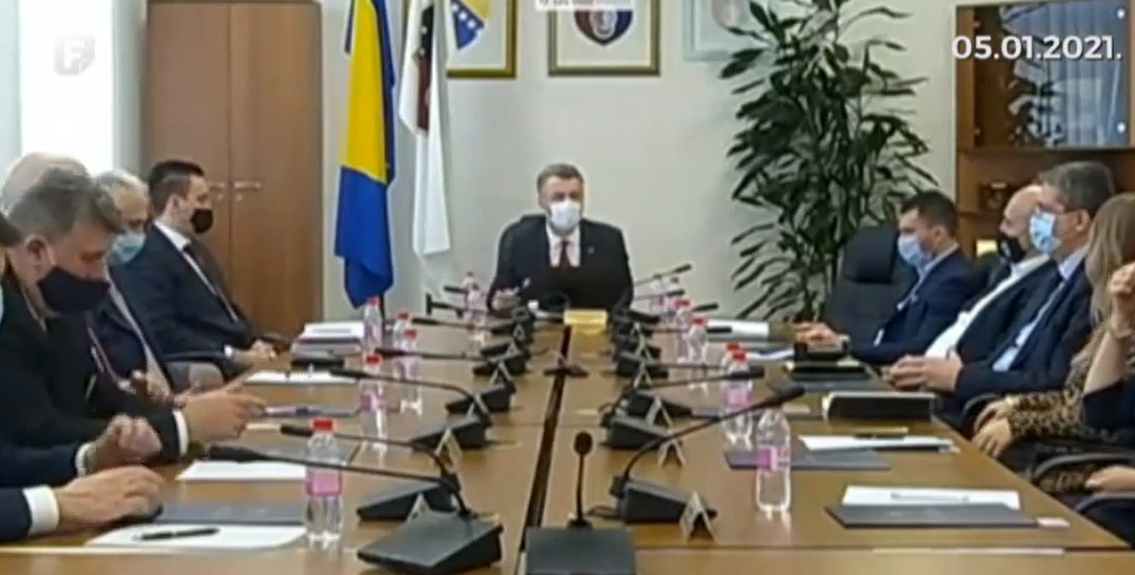 Brojne kritike opozicije na ekspoze mandatara Forte