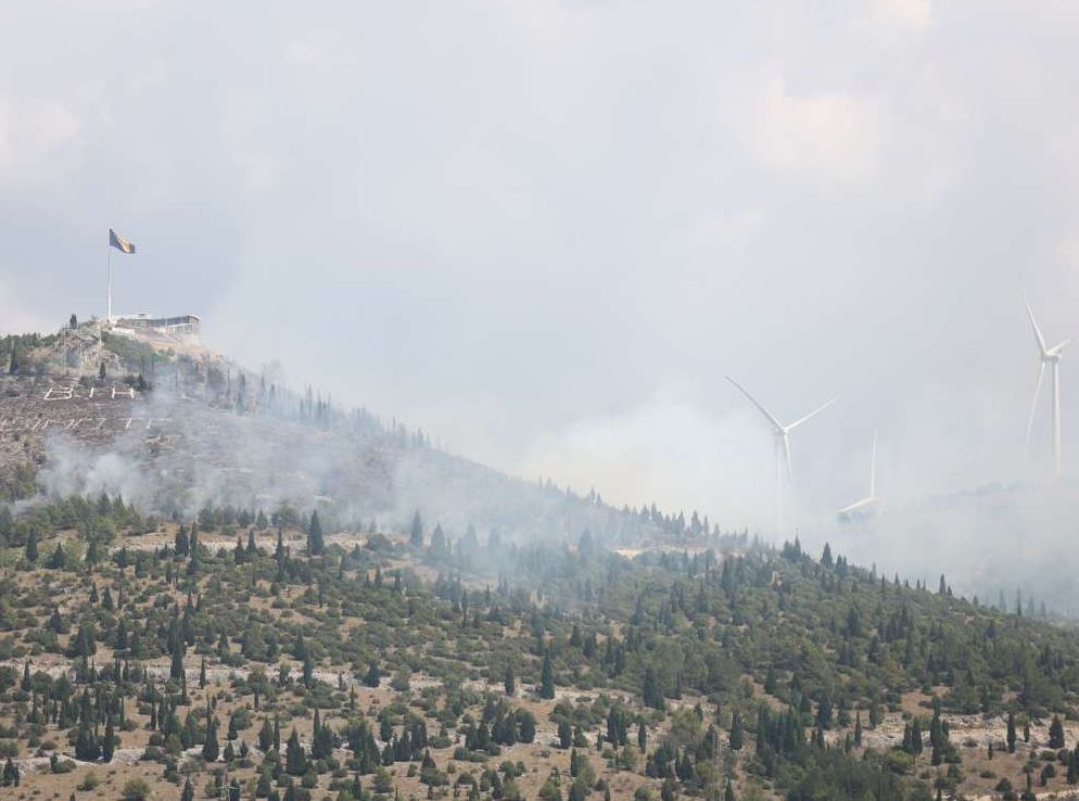 Ponovno gori na Fortici