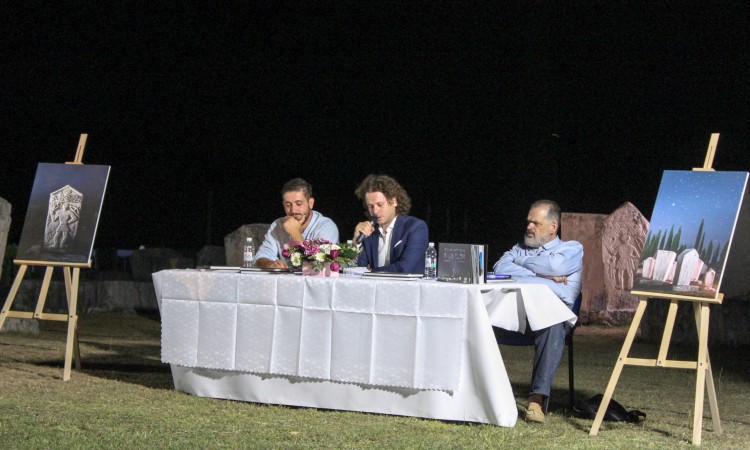 Predstavljena fotomonografija 'Priča napisana svjetlom' Marka Raguža