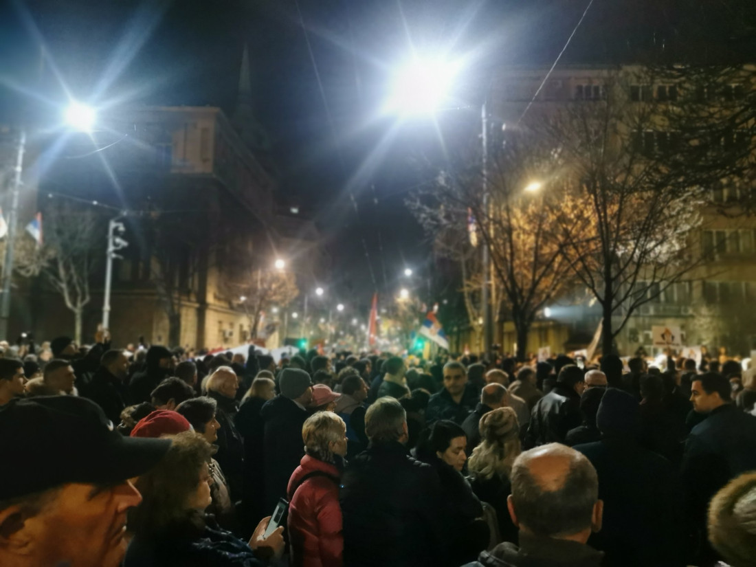 Jake policijske snage spriječile demonstrante da priđu Predsjedništvu Srbije
