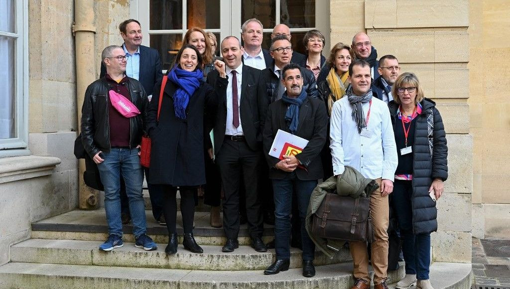 Francuski sindikati nastavljaju proteste nakon neuspjeha pregovora s premijerkom