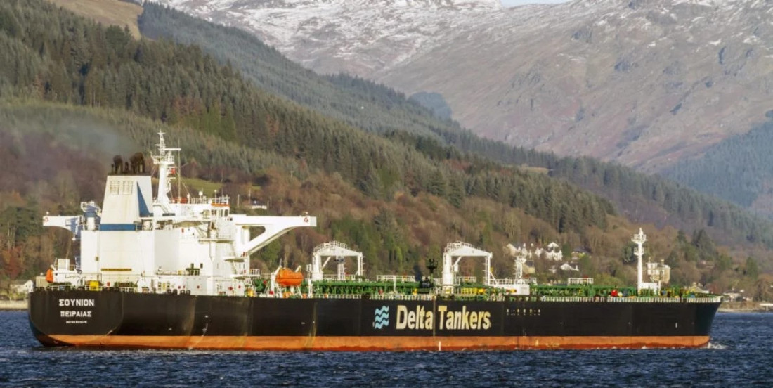 Francuski razarač spasio 29 mornara sa naftnog tankera napadnutog u Crvenom moru