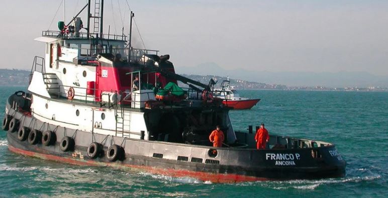 Tri člana posade italijanskog tegljača pronađena mrtva