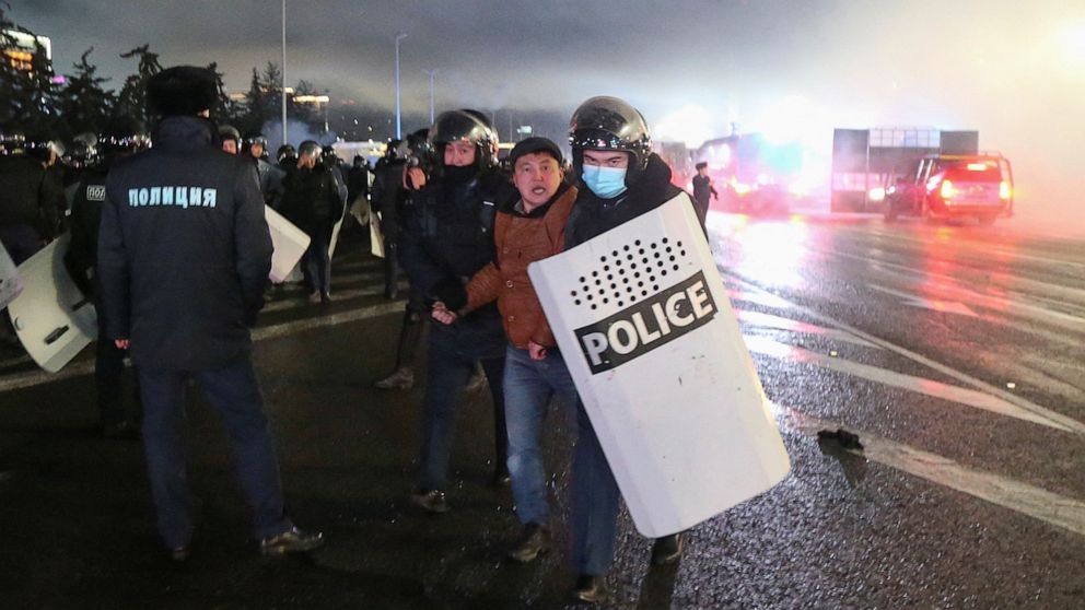 Tokom protesta u Kazahstanu privedeno više od 200 osoba