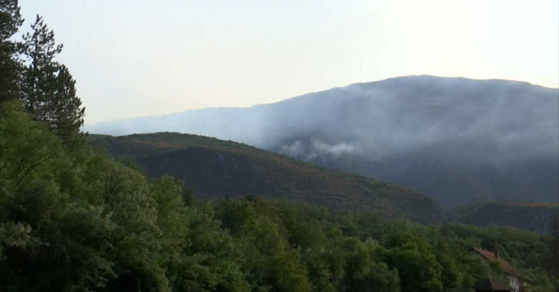 Više od 30 požara aktivno u Srbiji, četvrti dan traje borba s vatrom na Suvoj planini