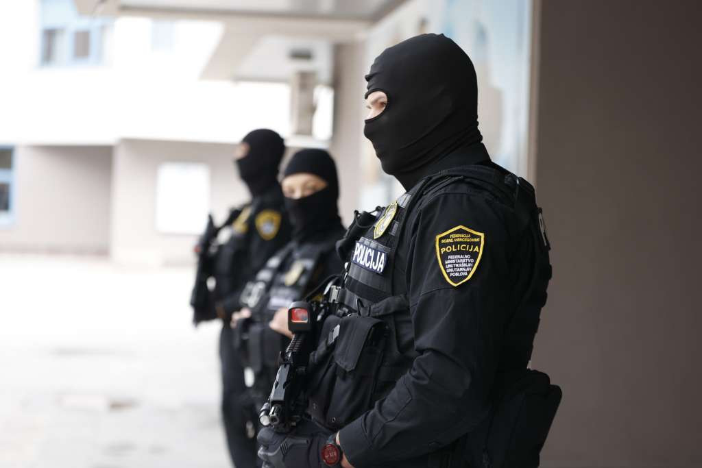 FUP identificirao, a MUP HNK lišio slobode lice koje je prijetilo paljenjem džamija u Mostaru