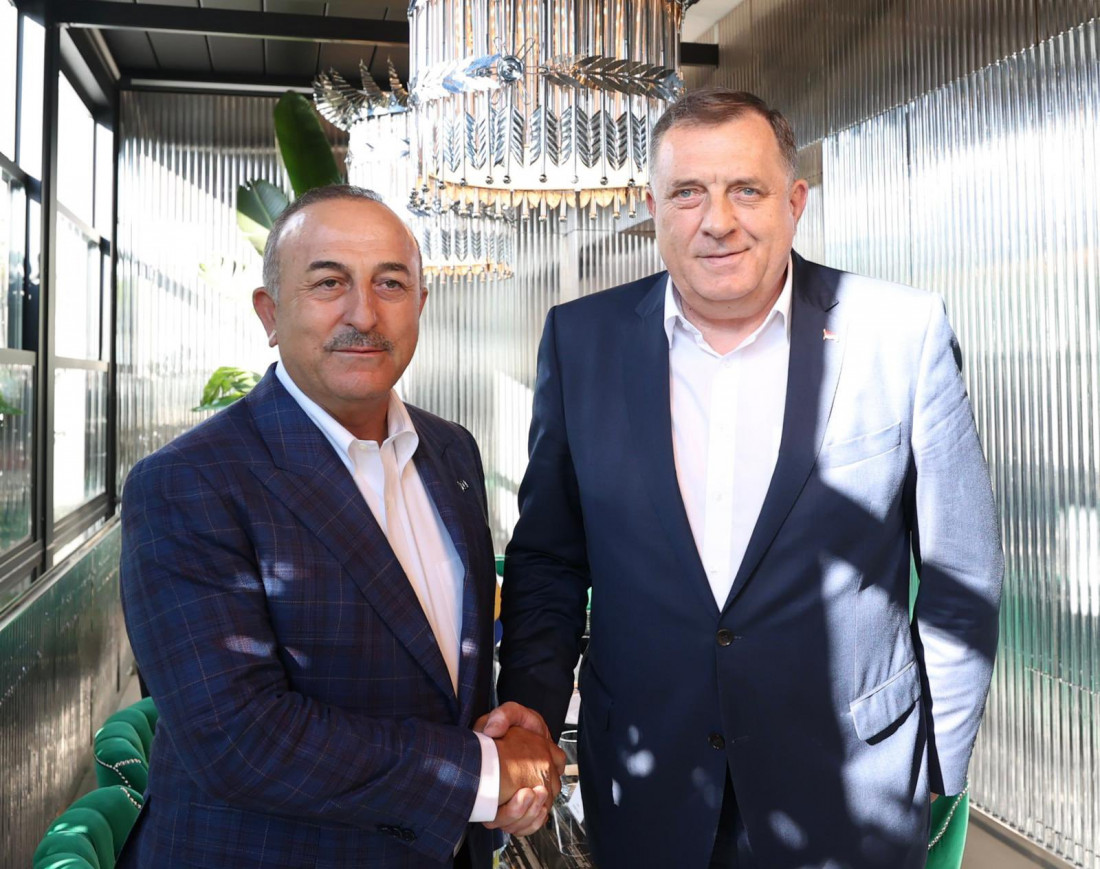 Dodik se u Istanbulu sastao sa Cavusoglom