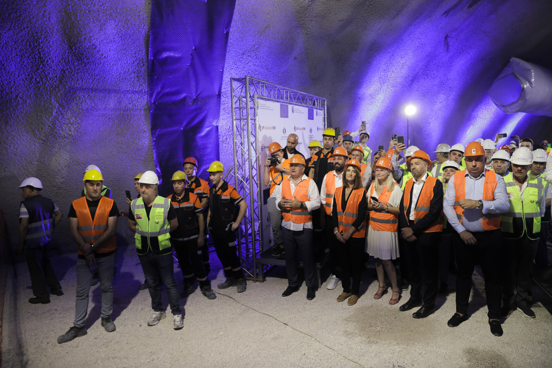U sklopu gradnje autoputa na Koridoru Vc završeno probijanje lijeve cijevi tunela Golubinja