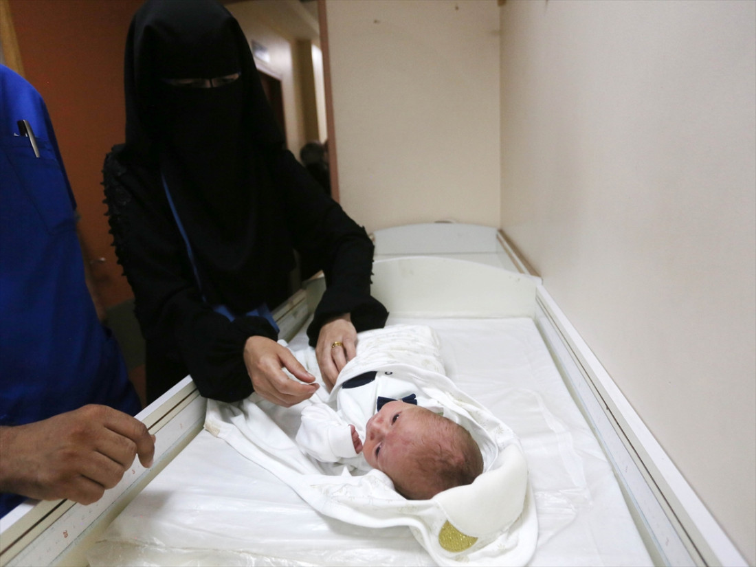 Beba u Gazi spašena iz stomaka majke ubijene u izraelskom napadu