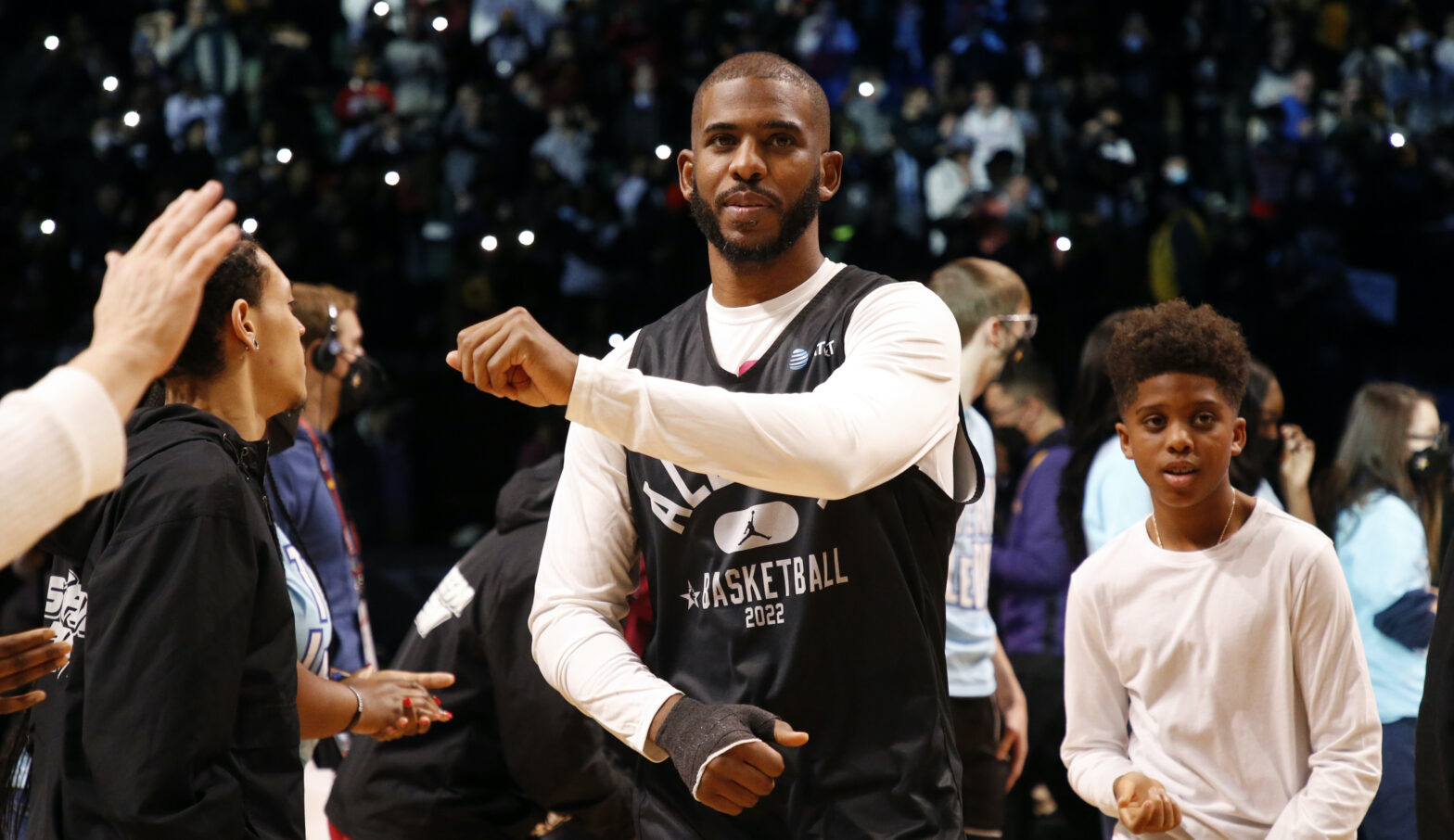 Chris Paul slomio palac, vraća se na terene u aprilu