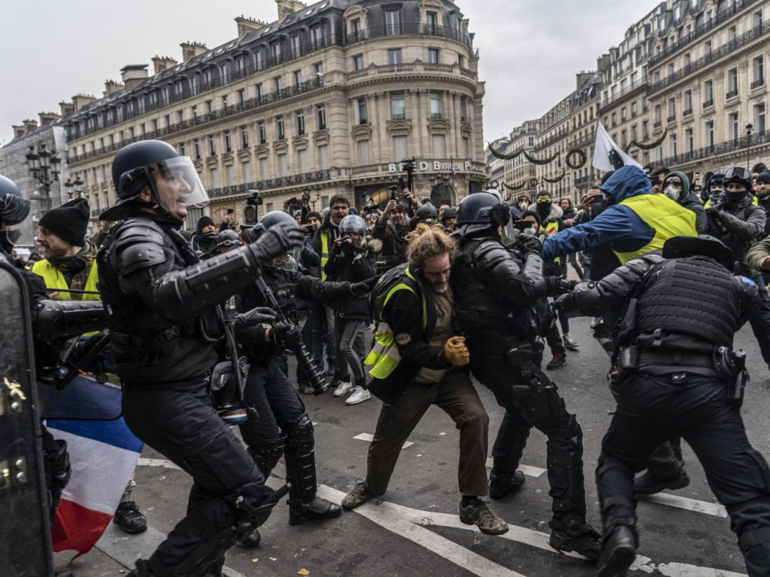 Pokrenute istrage o nasilju francuske policije nad demonstrantima