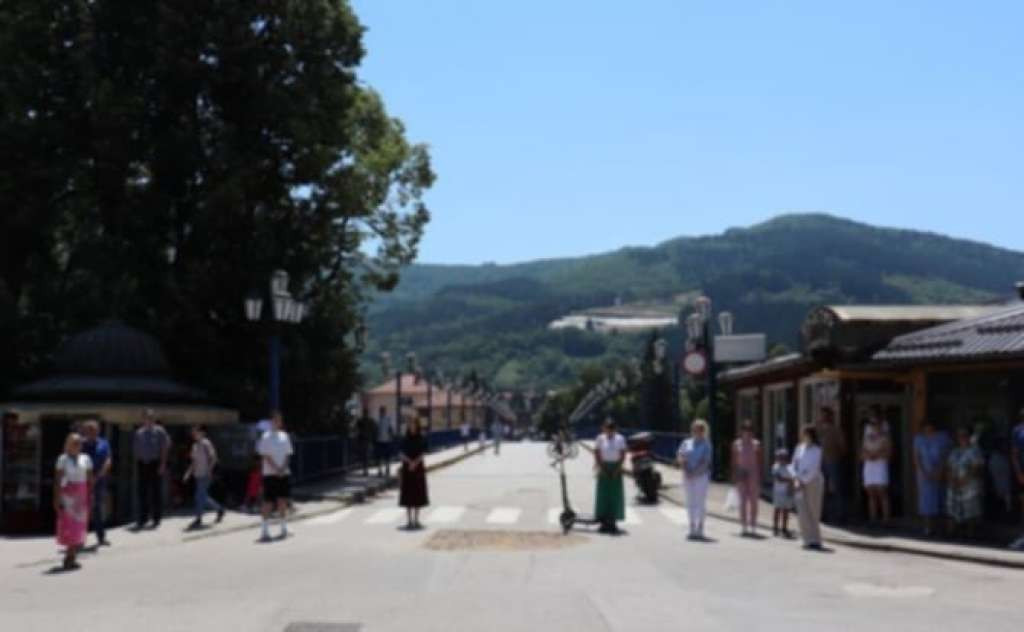 Goraždani 'Stali za čovječanstvo' i odali počast žrtvama genocida u Srebrenici