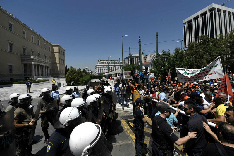 Grčki sindikati započinju protestnu šetnju zbog željezničke katastrofe