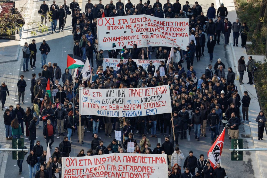 Sukobi demonstranata i policije tokom protesta protiv obrazovne reforme u Grčkoj