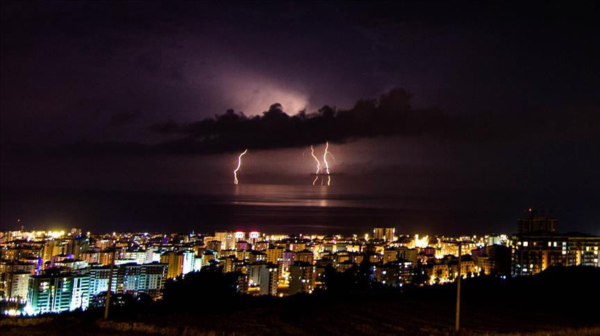 Zbog moguće grmljavine u većem dijelu BiH na snazi žuti meteoalarm