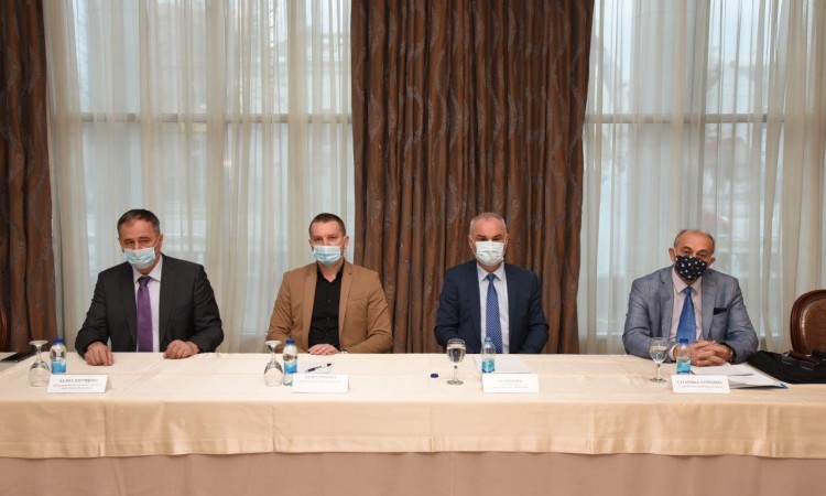 Grubeša prisustvovao okruglom stolu o zaštiti prava na suđenje u razumnom roku