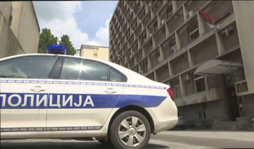 Dojave o postavljenim bombama u škola diljem Srbije