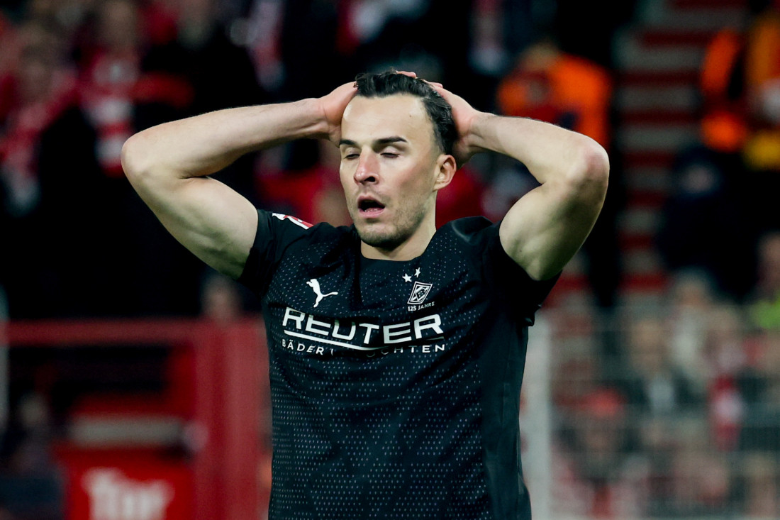 Bayern ubjedljiv protiv Uniona za 12 bodova prednosti na čelu tabele, Tabaković odigrao cijeli meč za Borussiju