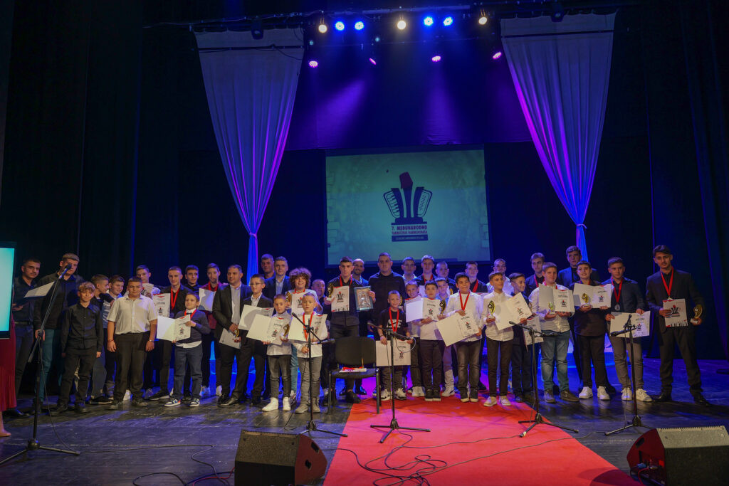 U BKC Tuzla održan 7. međunarodni festival harmonikaša „Sevdalinko, harmonikom opjevana"